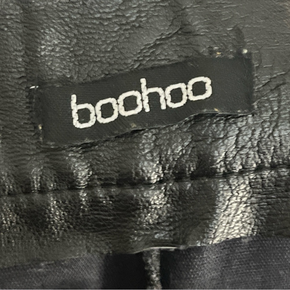 BooHoo Black Shorts Faux Vegan Leather High Waisted Pockets Bikercore Sz S - Picture 7 of 9